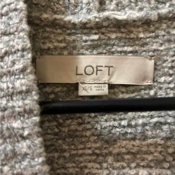 Grey and White long knit vest - Picture 2 of 2